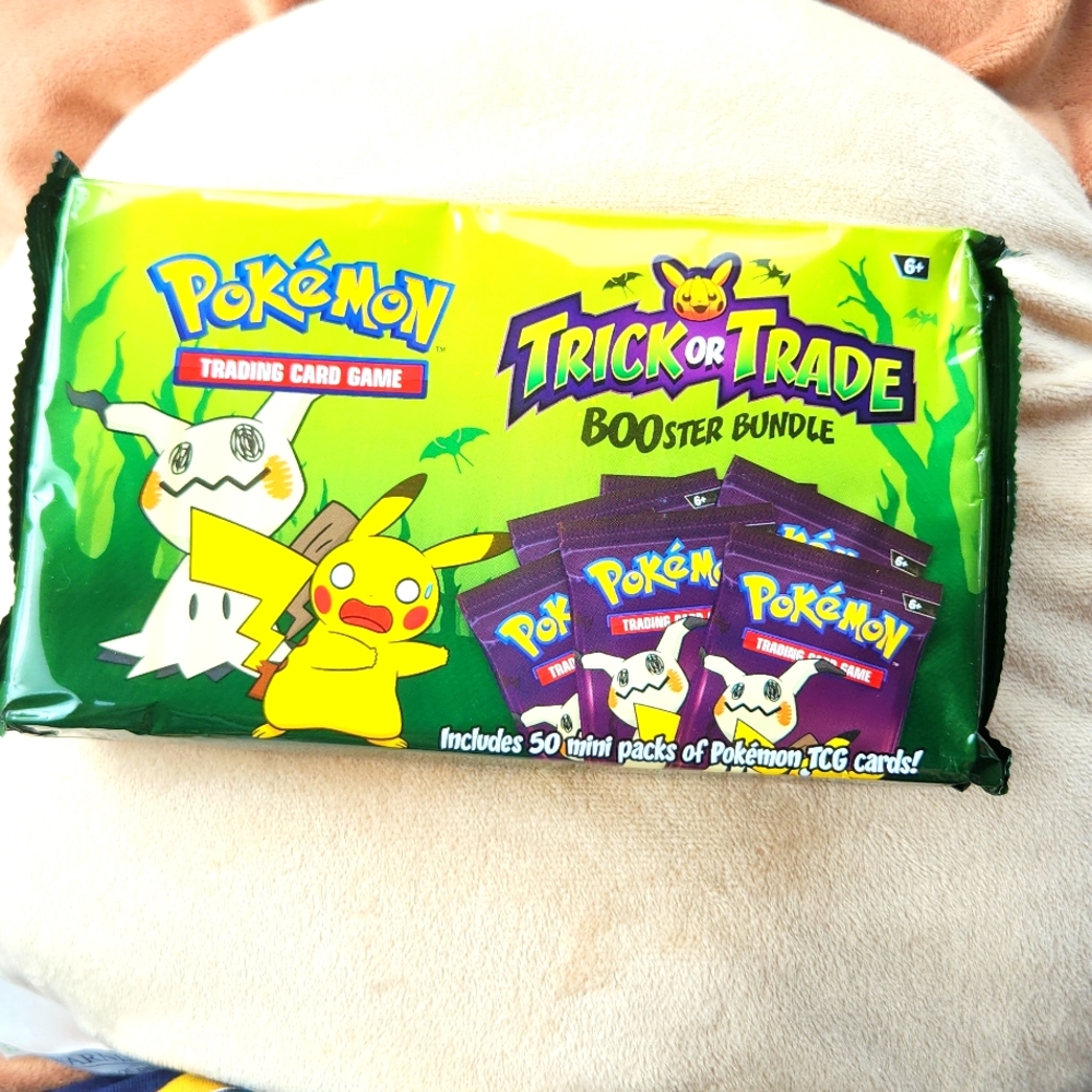 Pokémon 2023 Halloween edition boosters